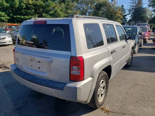 2007 Jeep Patriot 4x4 - 125K Miles - 30 MPG - Clean!! for sale in Methuen, MA – photo 4