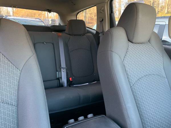 2009 Chevy traverse ls - cars & trucks - by owner - vehicle... for sale in Pleasant Valley, NY – photo 7