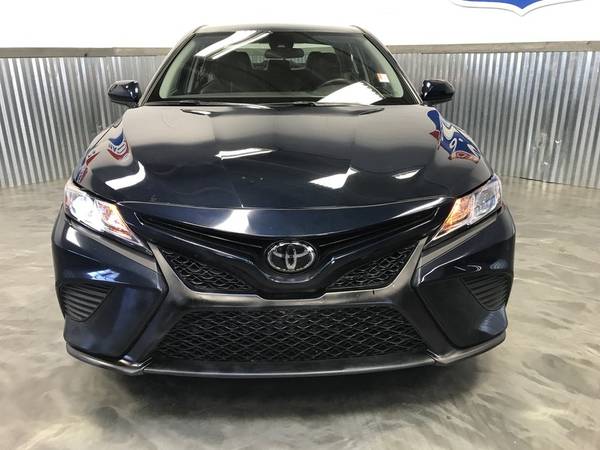 2019 TOYOTA CAMRY SE 1 OWNER CLEAN CARFAX! LTHR 12,292 MILES! 39+ MPG! for sale in Norman, TX – photo 2
