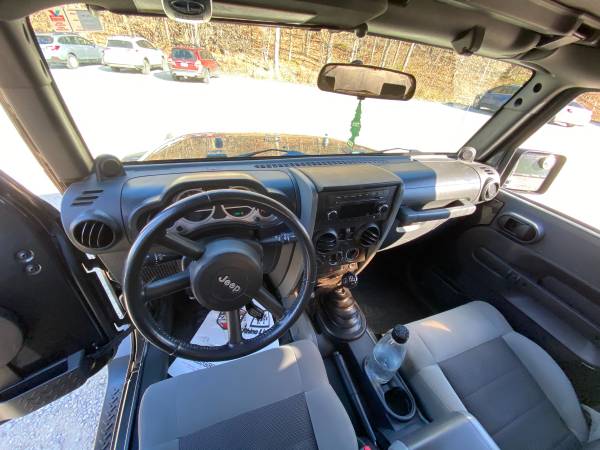 Jeep Wrangler Sport 2010 - cars & trucks - by owner - vehicle... for sale in Bloomington, IN – photo 13
