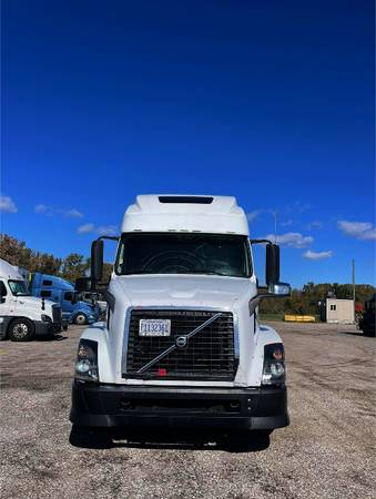 Volvo Truck For Sale ! for sale in Lemont, IL – photo 16