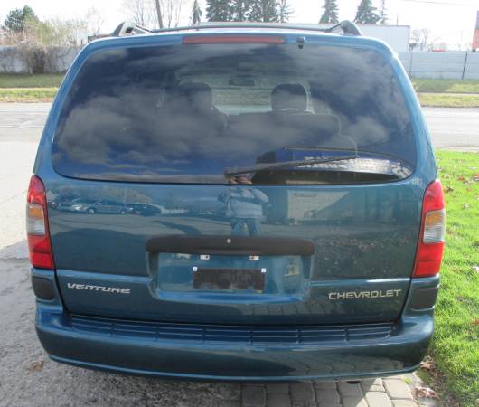 LOW MILES!*CHEVY VENTURE VAN "LS"*3RD ROW SEAT*RUNS GREAT*CLEAN! -... for sale in Waterford, MI – photo 9