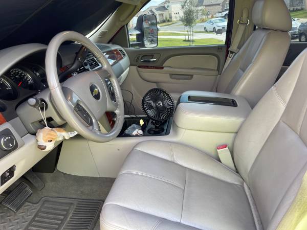 2014 Chevy Silverado 2500 HD (Duramax Diesel) - - by for sale in San Marcos, TX – photo 9