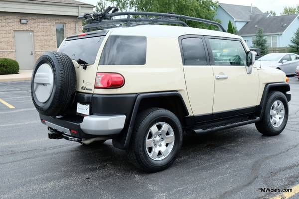 2009 Toyota FJ Cruiser 93K Miles! CERTIFIED! CLEAN CARFAX! WE FINANCE! for sale in Naperville, IL – photo 6