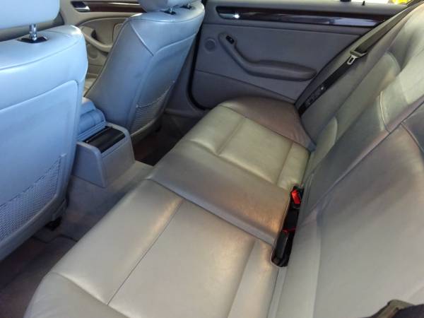 2002 BMW 330XI*Sunroof*Heated leather*www.carkingsales.com - cars &... for sale in West Allis, WI – photo 9