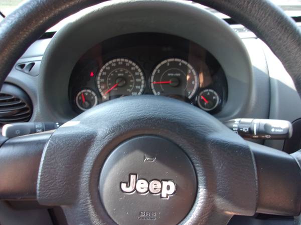 2007 JEEP LIBERTY SPORT 4DR 4X4-V6-AUTOMATIC-PW/PLKS-ICE COLD AIR-142K for sale in PALMER, MASS, MA – photo 21