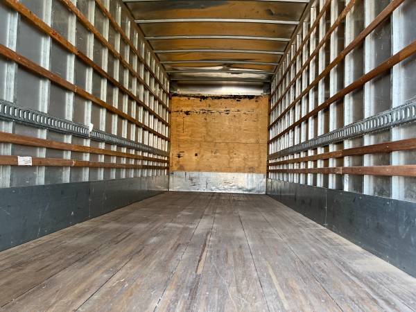 2018 Peterbilt 337 Non CDL 26 HighCube Box Truck liftgate - cars & for sale in Riverside, CA – photo 18
