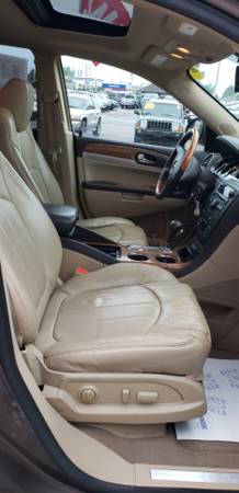 NICE!! 2009 Buick Enclave FWD 4dr CXL for sale in Chesaning, MI – photo 3
