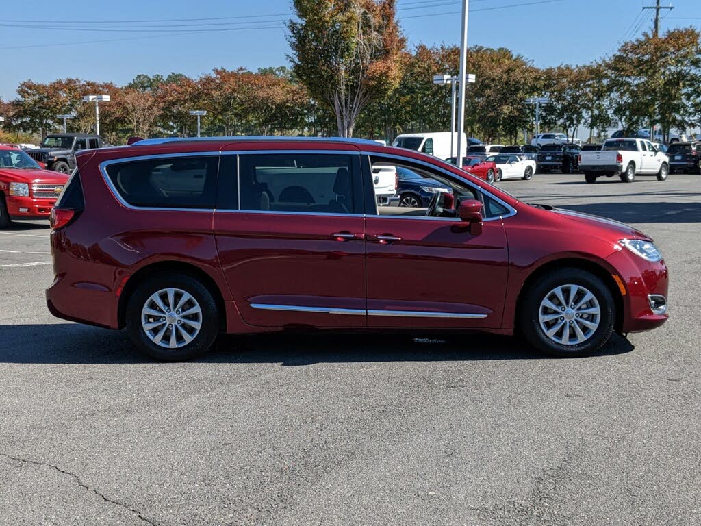 2019 Chrysler Pacifica Touring L FWD for sale in Fort Mill, SC – photo 3