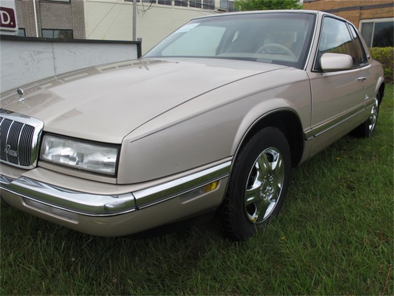 1991 Buick Riviera for sale in Troy, MI – photo 2