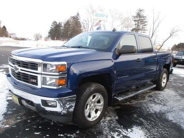 2014 chevrolet 1500 crewcab 4x4 Z71 - - by dealer for sale in Fort Atkinson, WI – photo 2