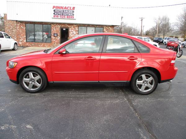 2005 Volvo S40 All Wheel Drive Very nice car inside and out! - cars for sale in Lees Summit, MO – photo 2