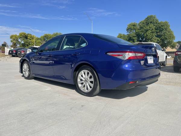 2018 Toyota Camry LE - - by dealer - vehicle for sale in Lincoln, NE – photo 9