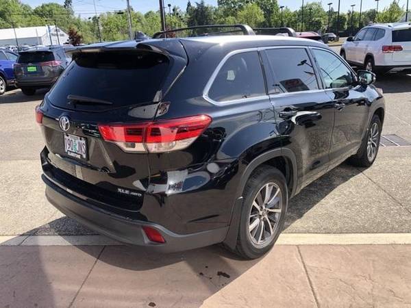 2017 Toyota Highlander XLE CALL/TEXT - - by dealer for sale in Gladstone, OR – photo 6