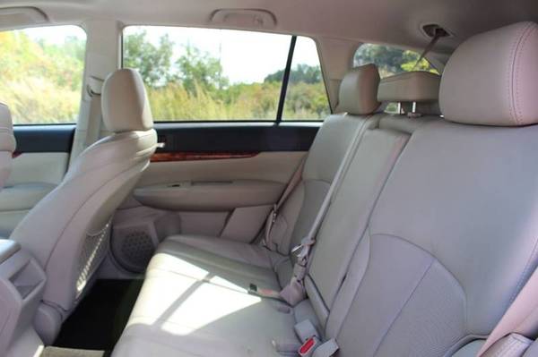 2011 Subaru Outback 2.5i Limited AWD 4dr Wagon for sale in Walpole, MA – photo 10
