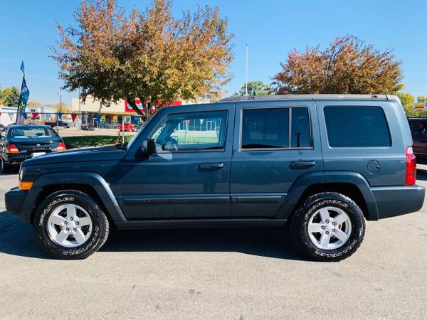 2008 Jeep Commander Sport 4X4 3rd Row Seating V-6 for sale in Garden City, ID – photo 3