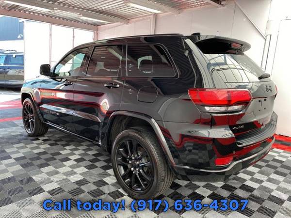 2018 Jeep Grand Cherokee Altitude SUV - - by dealer for sale in Richmond Hill, NY – photo 3