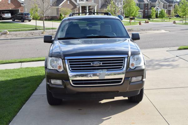 2008 Ford Explorer XLT 4WD for sale in South Lyon, MI – photo 3