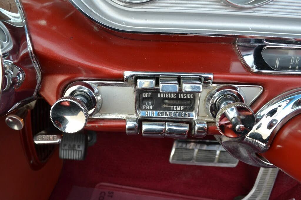 1960 Pontiac Bonneville for sale in Ramsey , MN – photo 65