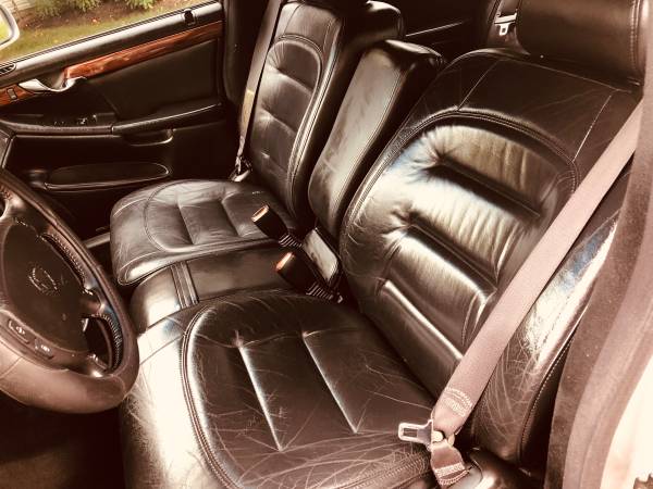 Clean 2000 Cadillac Deville DHS for sale in Chicago, IL – photo 6