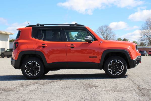 2017 JEEP RENEGADE TRAILHAWK - - by dealer - vehicle for sale in Middlebury, VT – photo 4