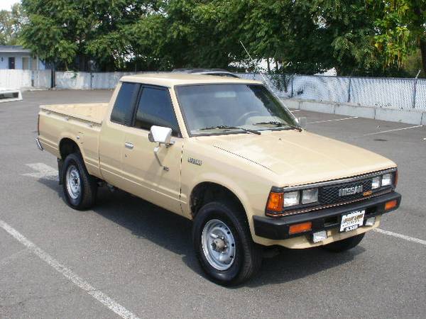 1984 NISSAN KING CAB 4X4 - HOME OF "YES WE CAN" FINANCING for sale in Medford, OR – photo 3