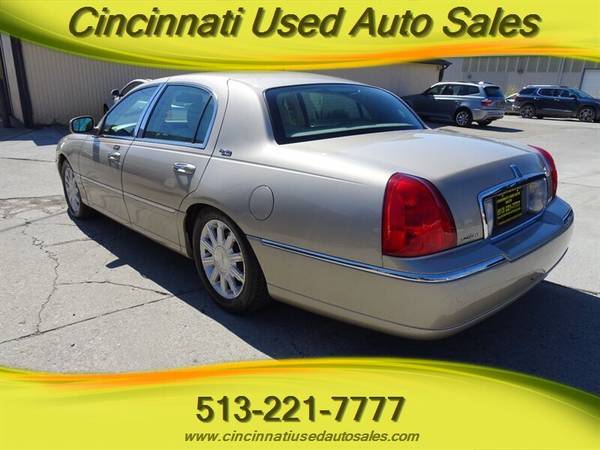 2006 Lincoln Town Car Signature Limited 4 6L V8 RWD for sale in Cincinnati, OH – photo 5