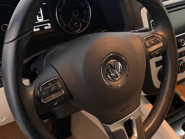 2015 VW Volkswagen Eos Komfort Convertible 2D Convertible White - -... for sale in Memphis, TN – photo 23
