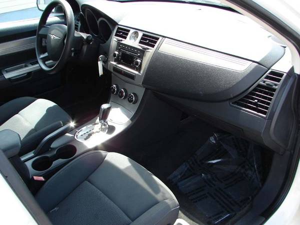 2010 Chrysler Sebring . Hassle Free Financing. As low as $600 down. for sale in South Bend, IN – photo 15