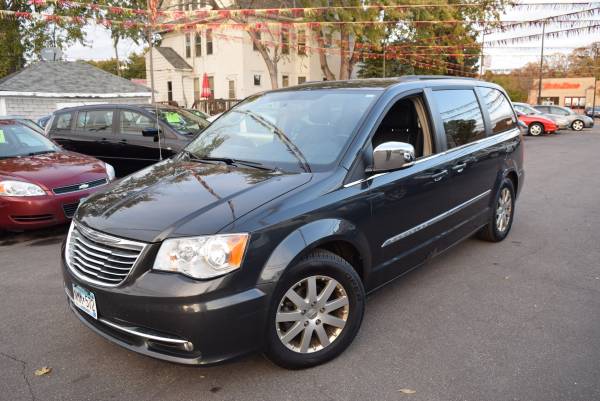 2011 Chrysler Town and Country Touring L ( 9518) for sale in Minneapolis, MN