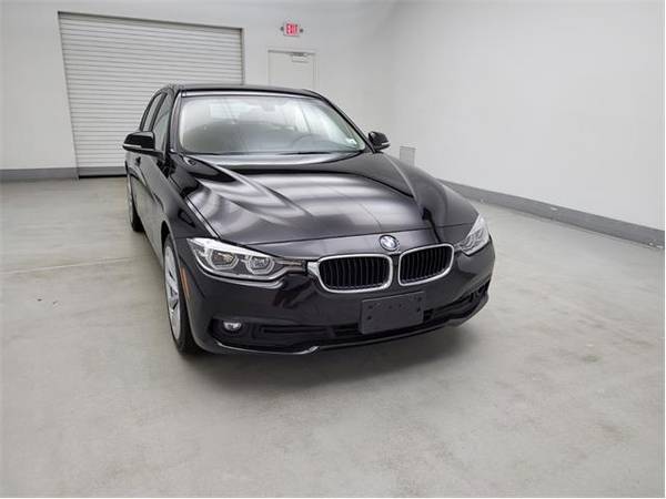 2018 BMW 320i xDrive - sedan - - by dealer - vehicle for sale in Taylor, MI – photo 14