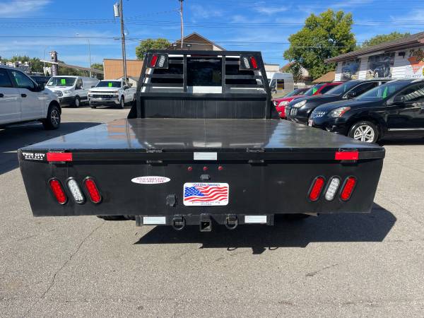 2016 GMC 3500HD Flatbed/Crew Cab 4x4/NEEDS INJECTORS! for sale in Grand Forks, ND – photo 7