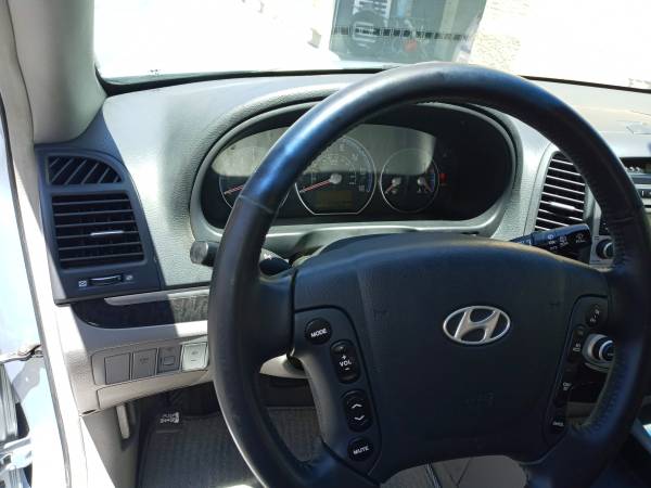 Hyundai santa fe for sale in North Las Vegas, NV – photo 11