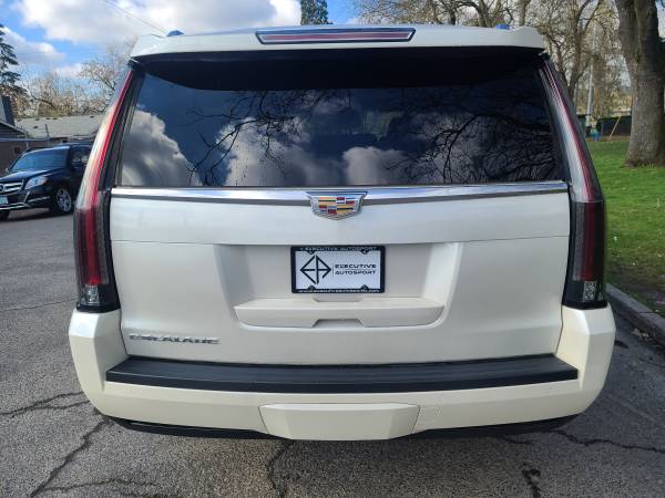 2015 Cadillac Escalade Luxury White/Black 4wd 109K Third Row Navi for sale in Portland, OR – photo 6