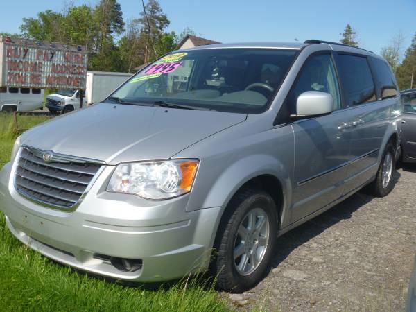 2010 Chrysler Town Country Buy/Pay Here-No interest No credit checks for sale in Lancaster, NY – photo 2