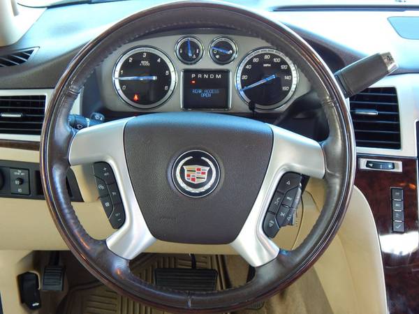 2013 *Cadillac* *Escalade* *AWD 4dr Premium* White D for sale in Oak Grove, MO – photo 20