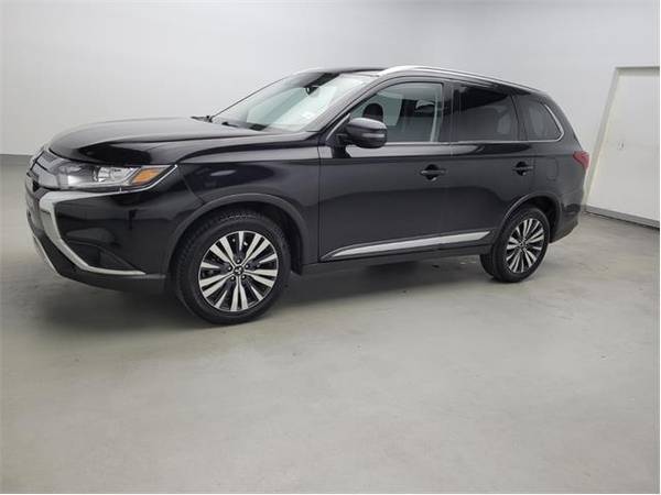 2020 Mitsubishi Outlander SEL - SUV - - by dealer for sale in Lewisville, TX – photo 2