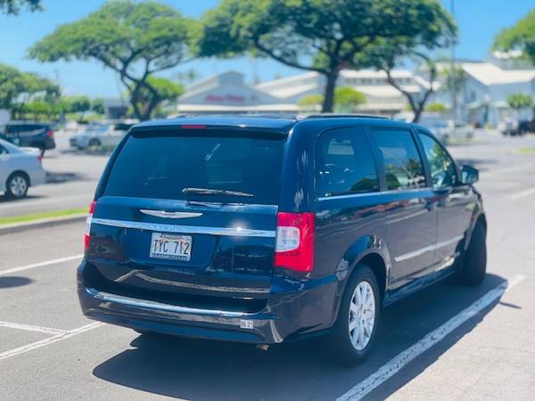 2014 Chrysler Town and Country Touring - L for sale in Lahaina, HI – photo 2