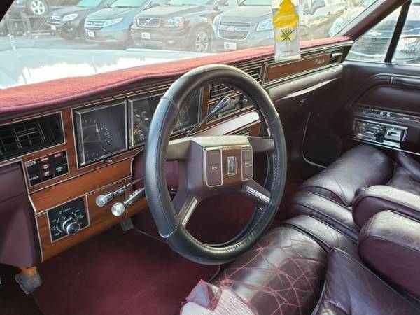 1988 LINCOLN TOWN CAR SIGNATURE with - cars & trucks - by dealer -... for sale in Winchester, VA – photo 13