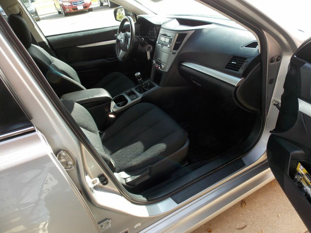 2010 Subaru Legacy 2.5i Premium for sale in Cedar Rapids, IA – photo 5
