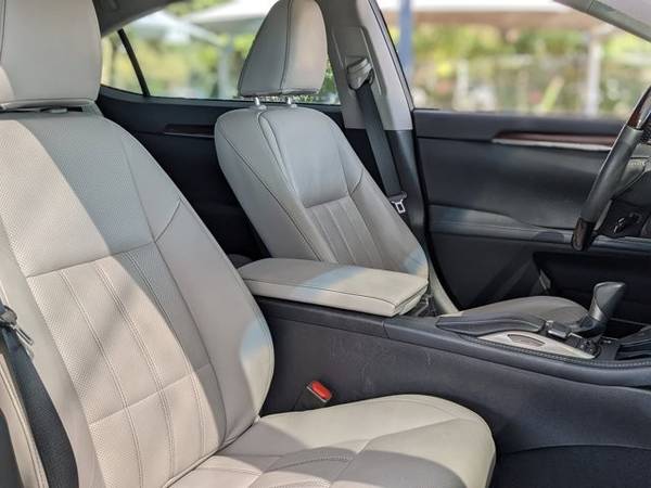 2018 Lexus ES ES 350 Sedan - - by dealer - vehicle for sale in Maypearl, TX – photo 22