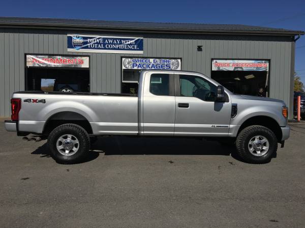 Ford F250 SD SuperCab 6.7L Diesel Long Box! Level Lifted! New 35" Tire for sale in Bridgeport, NY – photo 8