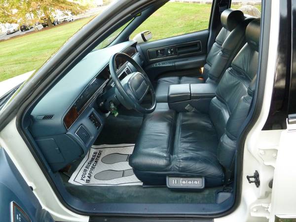 1993 Buick Roadmaster limited 69k 2nd owner! - - by for sale in Huntingdon Valley, PA – photo 6