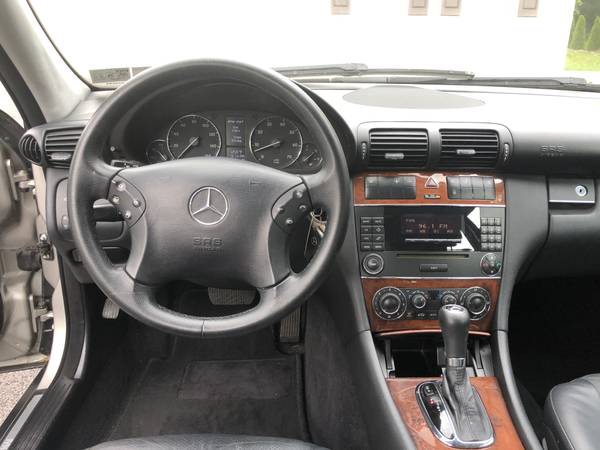 2006 Mercedes C280 4Matic AWD Leather Heated Seats Excellent for sale in Palmyra, PA – photo 20