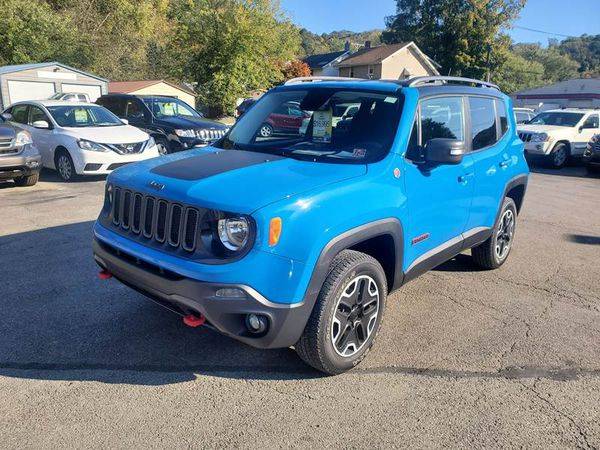 2015 Jeep Renegade Trailhawk 4x4 4dr SUV EVERYONE IS APPROVED! for sale in Vandergrift, PA – photo 3