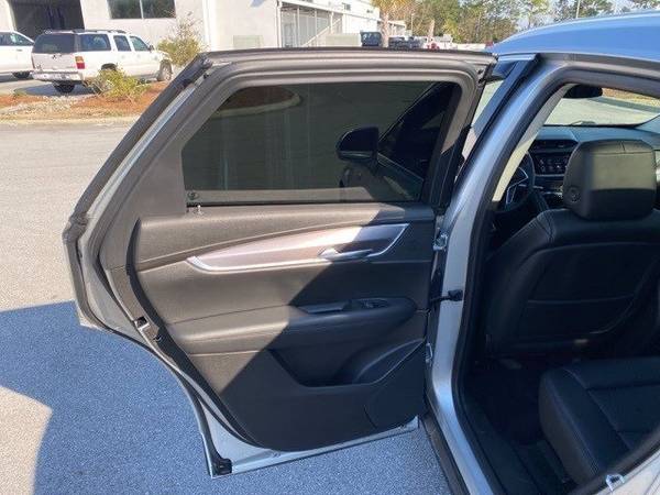 2018 Caddy Cadillac XT5 Premium Luxury suv Silver for sale in Goldsboro, NC – photo 19