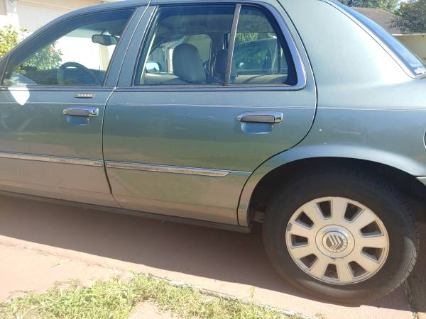 2005 Mercury Grand Marquis - cars & trucks - by owner - vehicle... for sale in Clermont, FL – photo 4