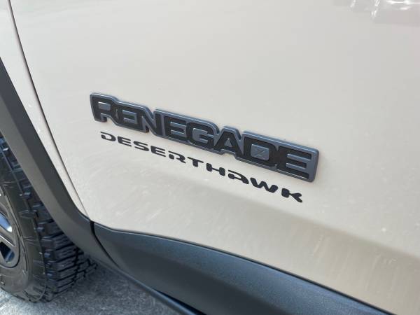 2017 Jeep Renegade Deserthawk 4x4 - Mojave Sand - Leather for sale in binghamton, NY – photo 10