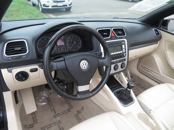 09 vw eos 6 speed manual 135000 miles 4999 - - by for sale in Waterloo, IA – photo 13