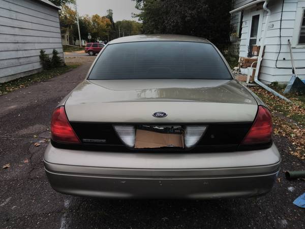 2004 Ford crown Victoria for sale in Kettle River, MN – photo 2